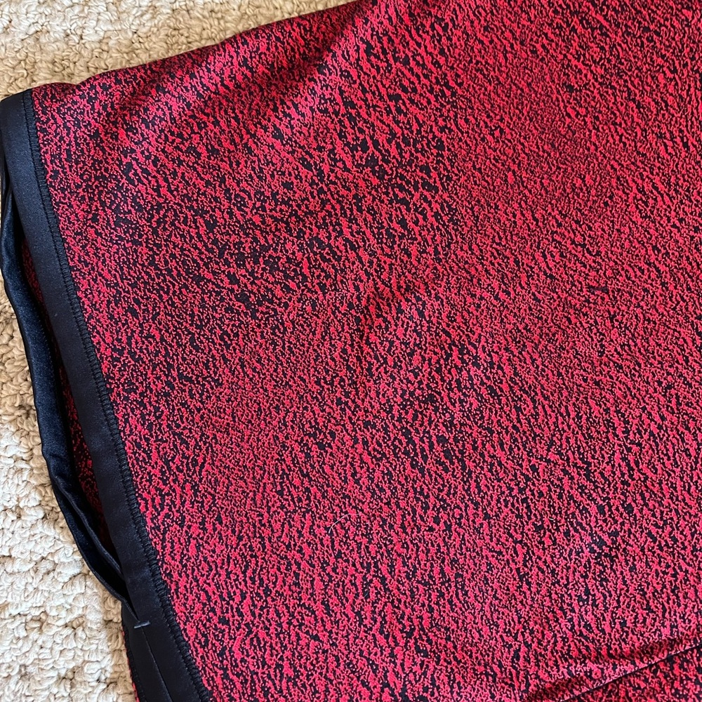 NWT Lululemon Vinyasa Wrap in Running Luon Spray Jacquard True Red Black - Picture 4 of 13